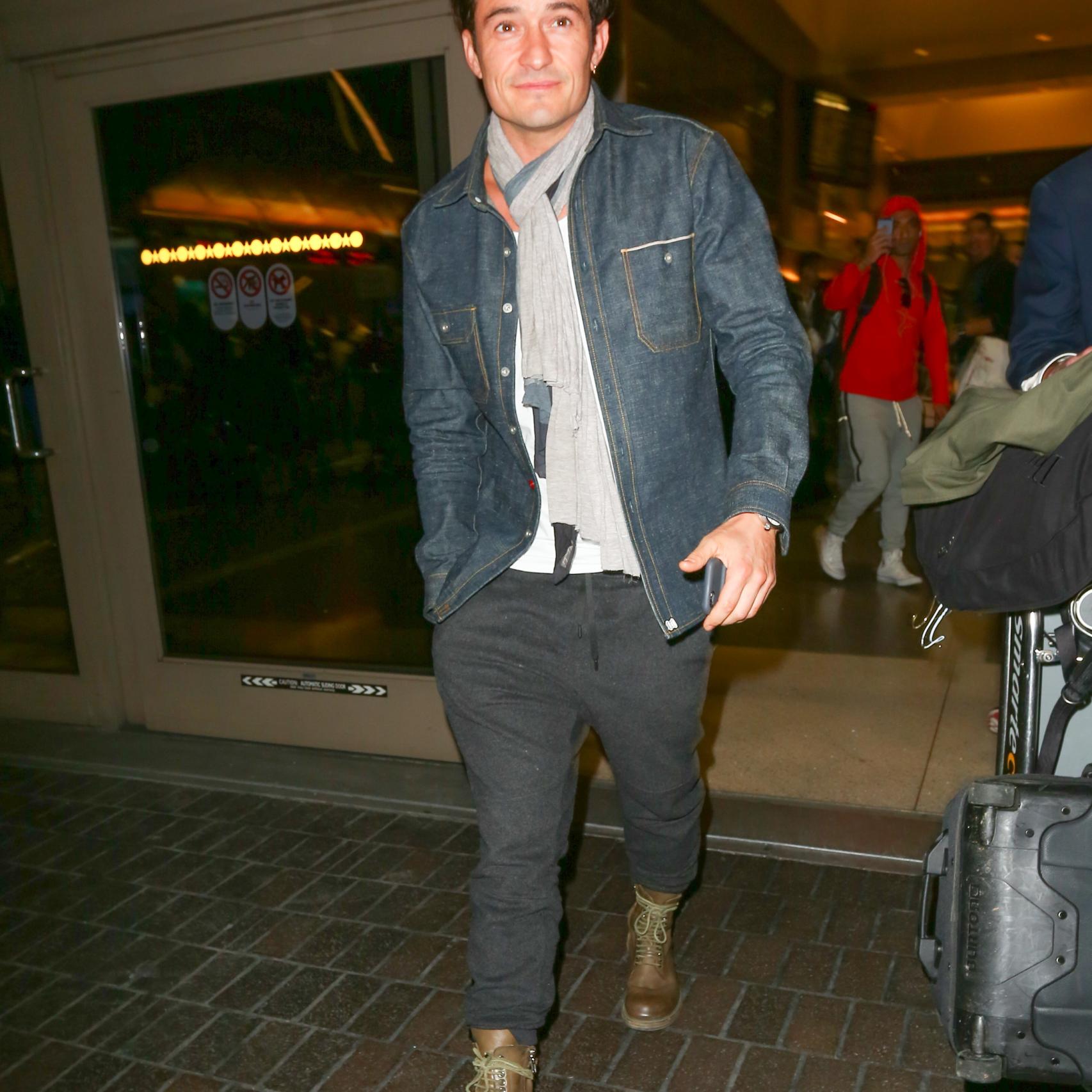 Orlando Bloom en el aeropuerto de Los Ángeles