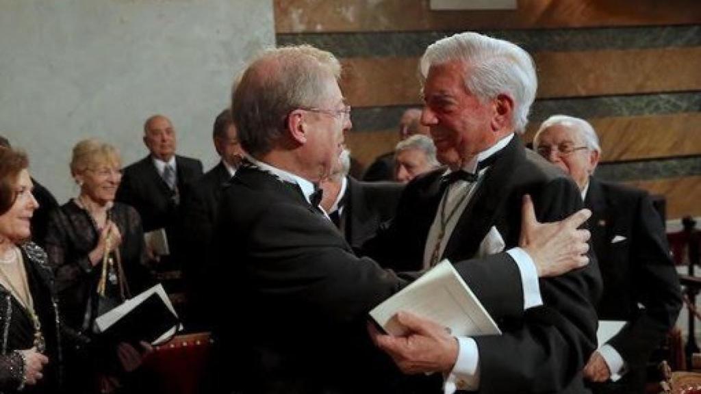 Image: Félix de Azúa ingresa en la RAE