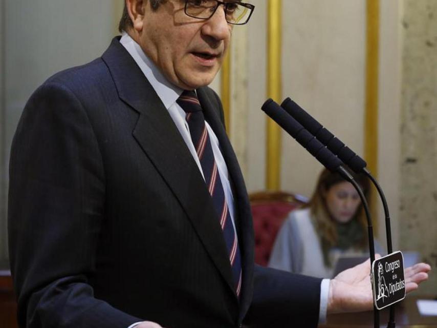 El Congreso baraja denunciar al Gobierno ante el Constitucional por eludir el control parlamentario