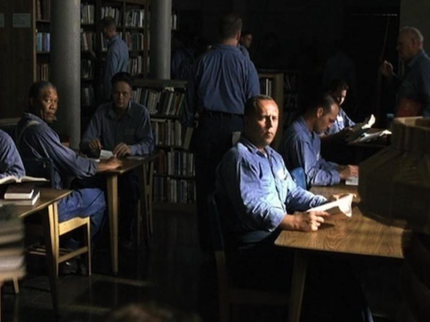 Escena de la librería de Cadena Perpetua, de Frank Darabont, 1994.