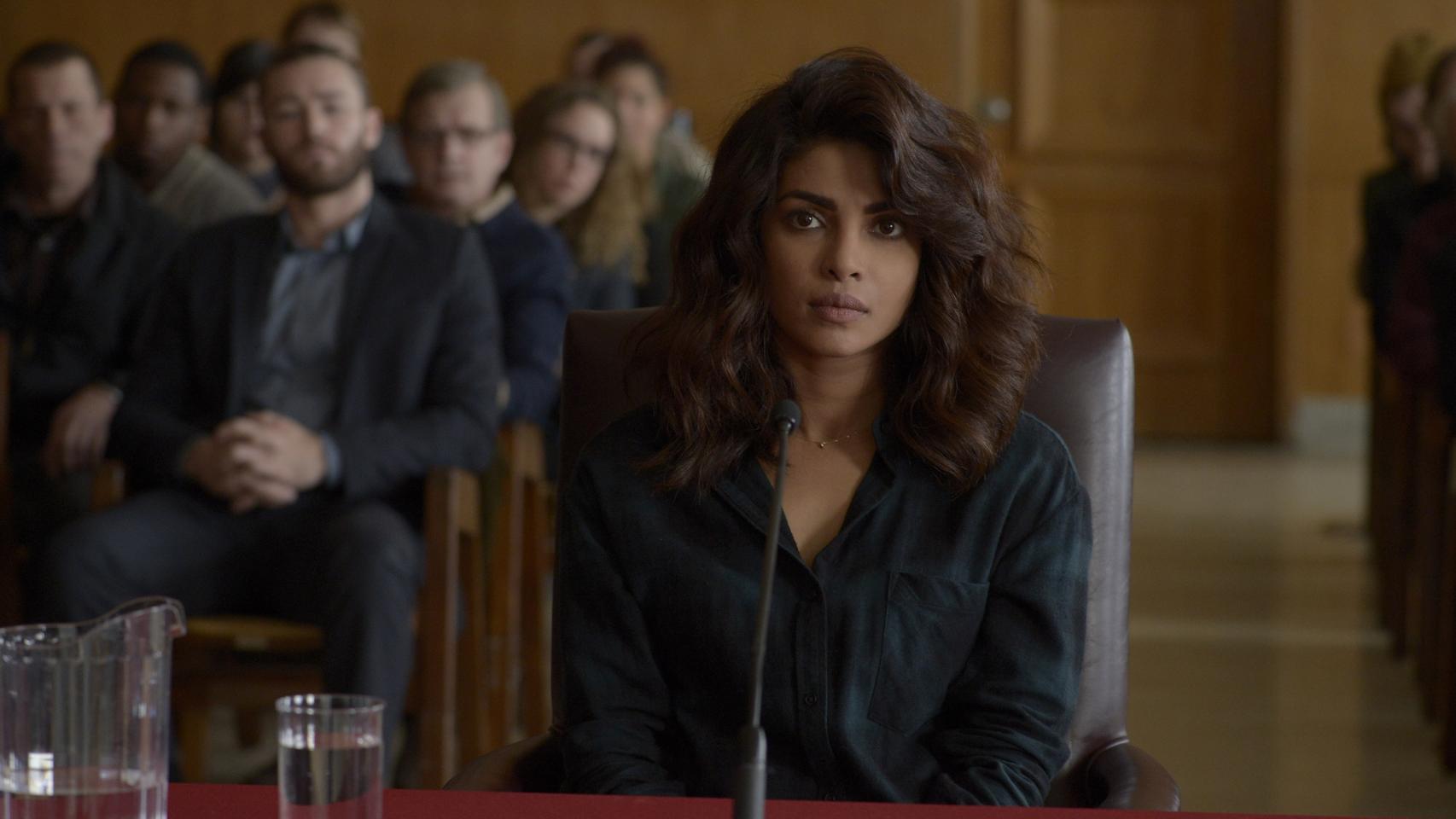 Alex Parrish declarando en uno de los nuevos capítulos de la temporada