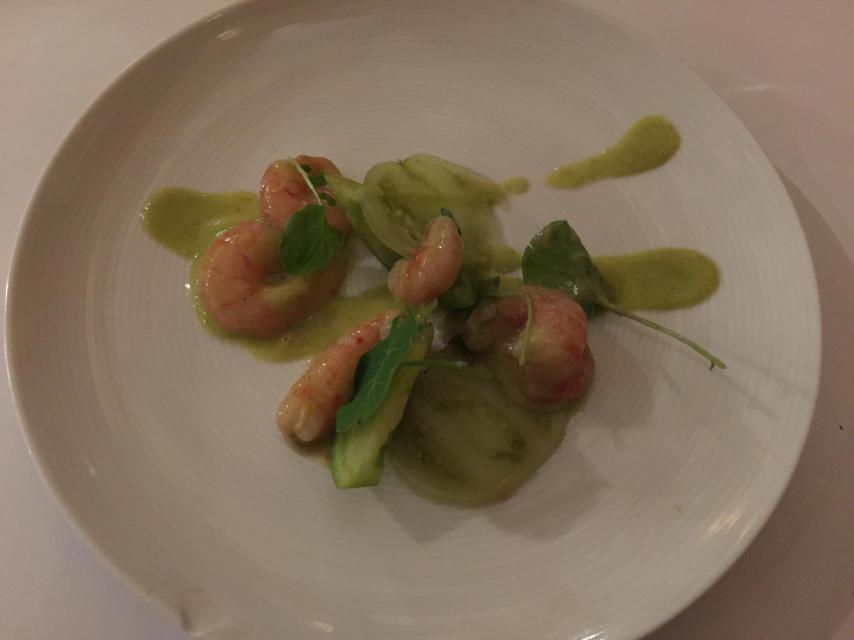 Ceviche de quisquilla con tomate.