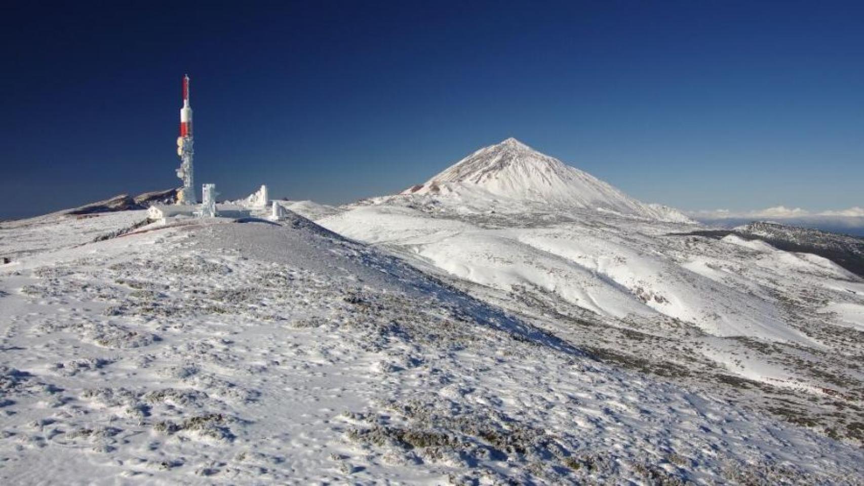 El Teide y el observatorio de Izaña.