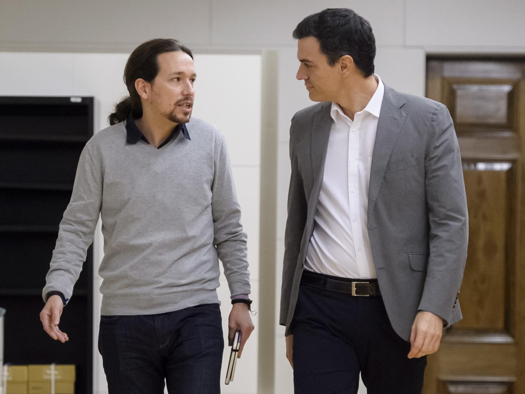 Pablo Iglesias y Pedro Sánchez en el Congreso.