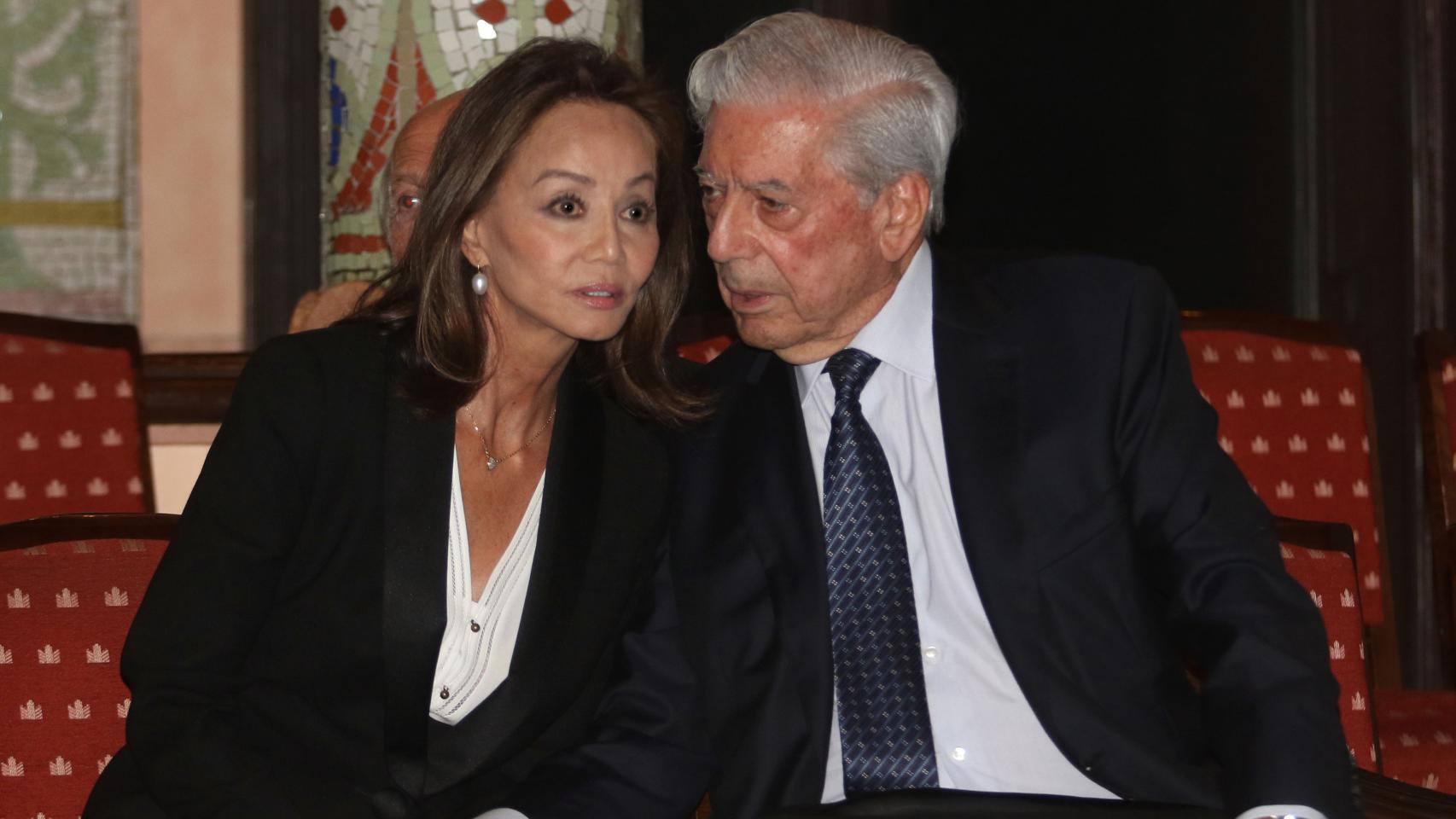 Isabel Preysler y Vargas Llosa están muy enamorados