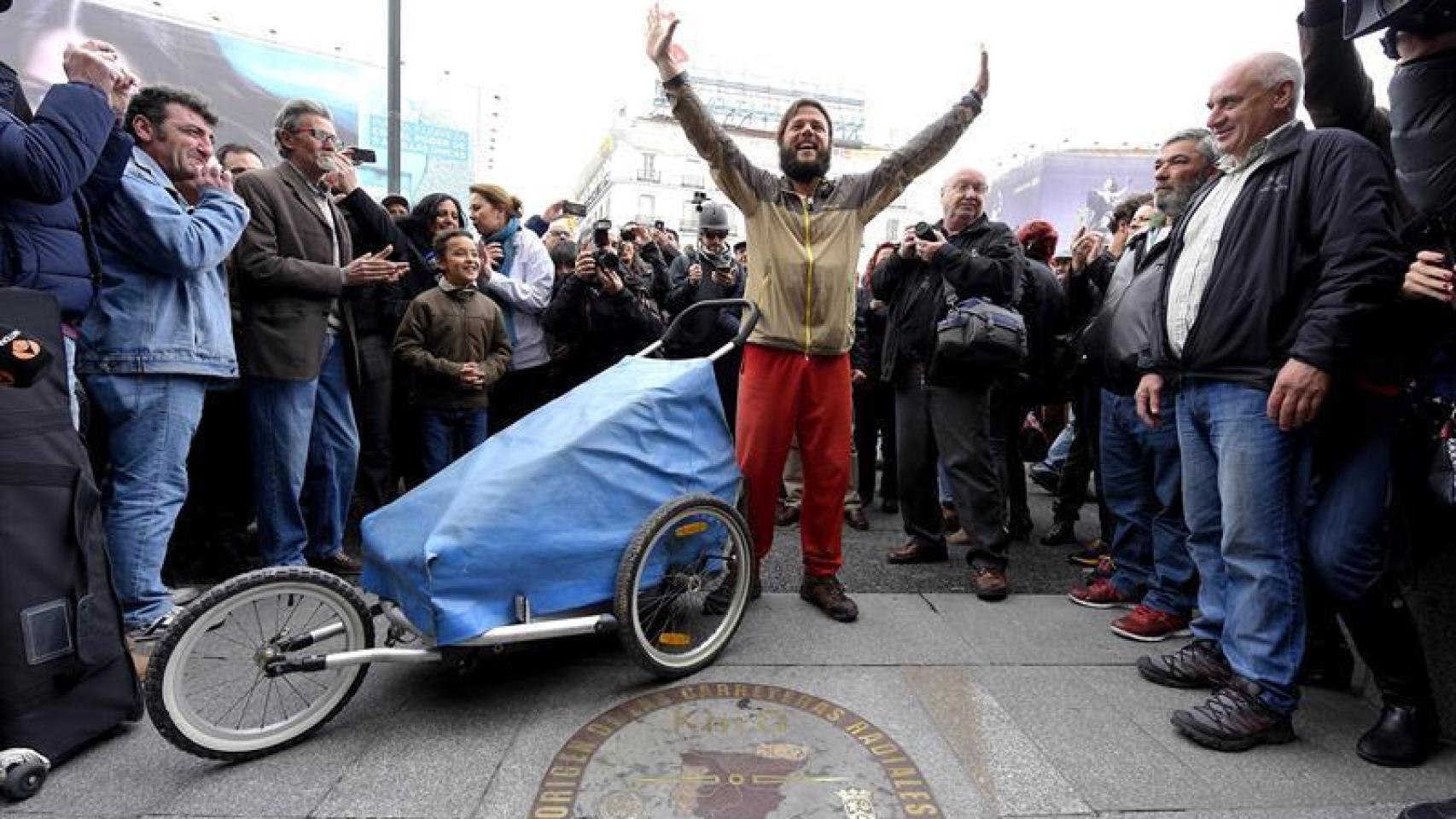 Nacho Dean, a su llegada al kilómetro 0.
