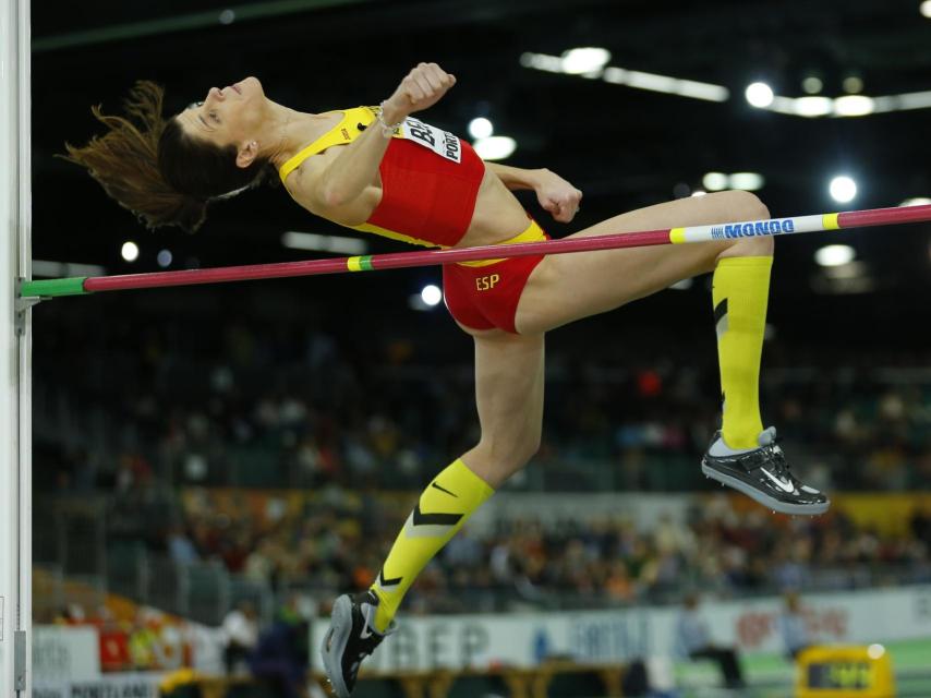 Ruth Beitia durante la final de salto de altura de Portland.