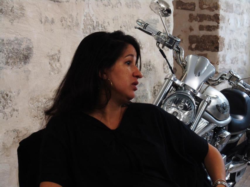 Zineb durante la entrevista.