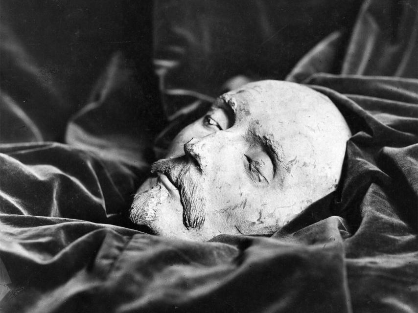 Supuesta máscara funeraria de William Shakespeare.