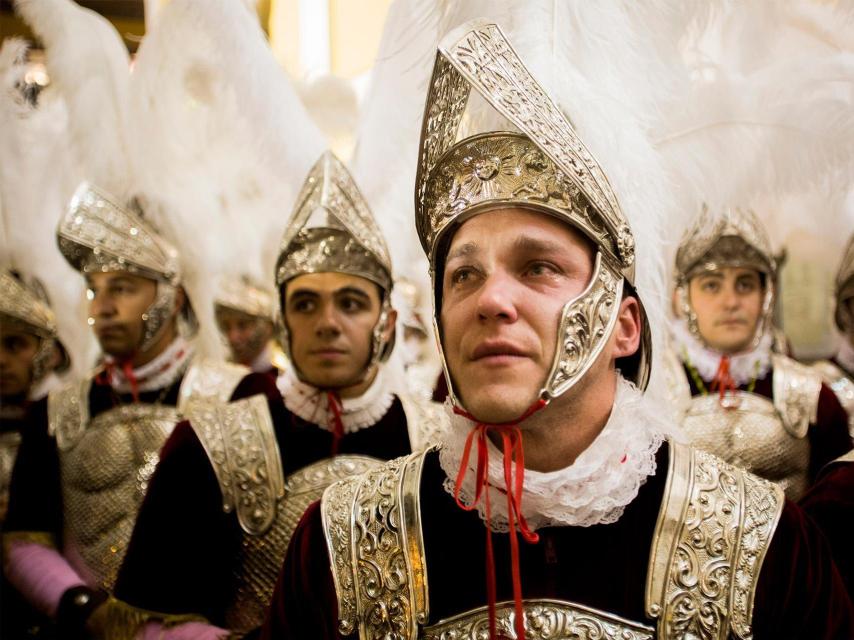 La centuria durante la procesión.