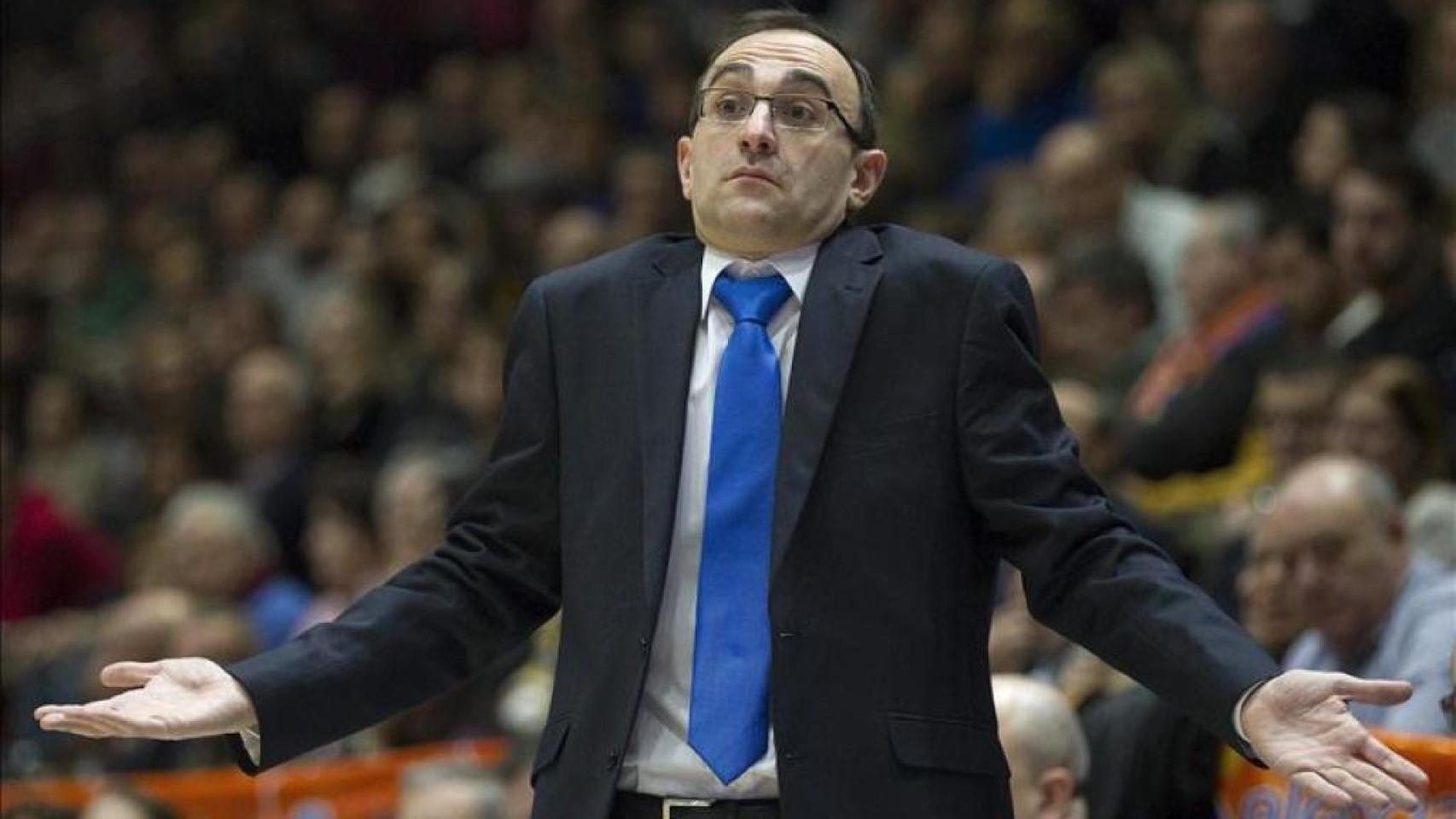 Hugo López durante su etapa como entrenador del Fuenlabrada