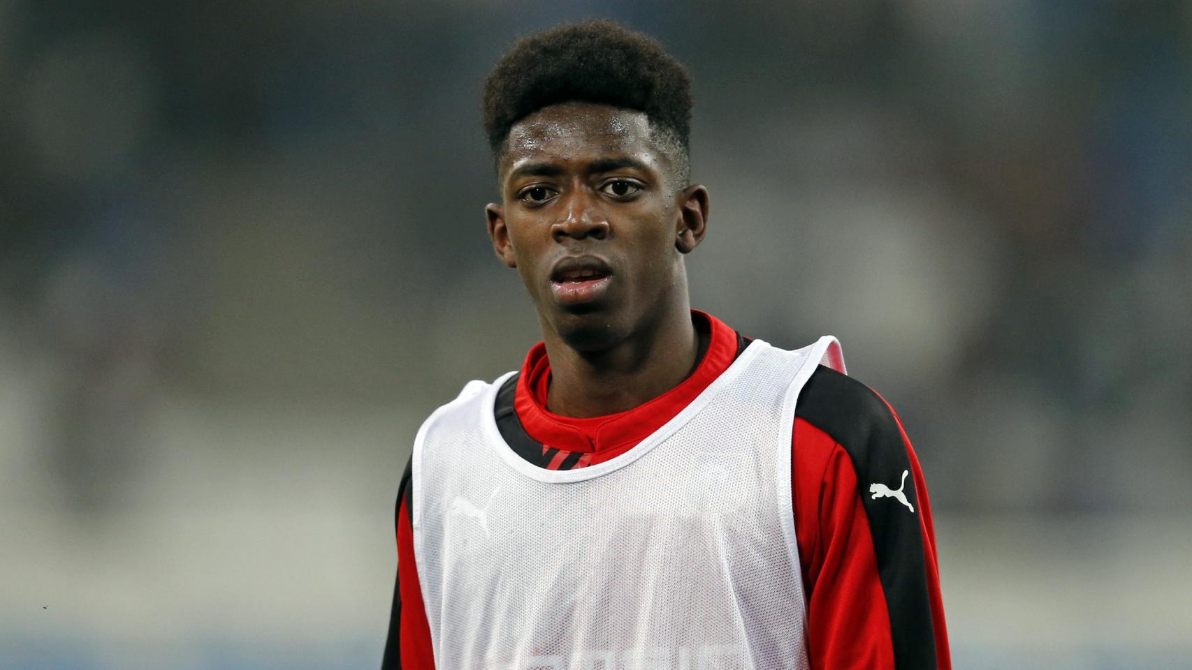 Ousmane Dembélé calentando antes del Marsella-Rennes.