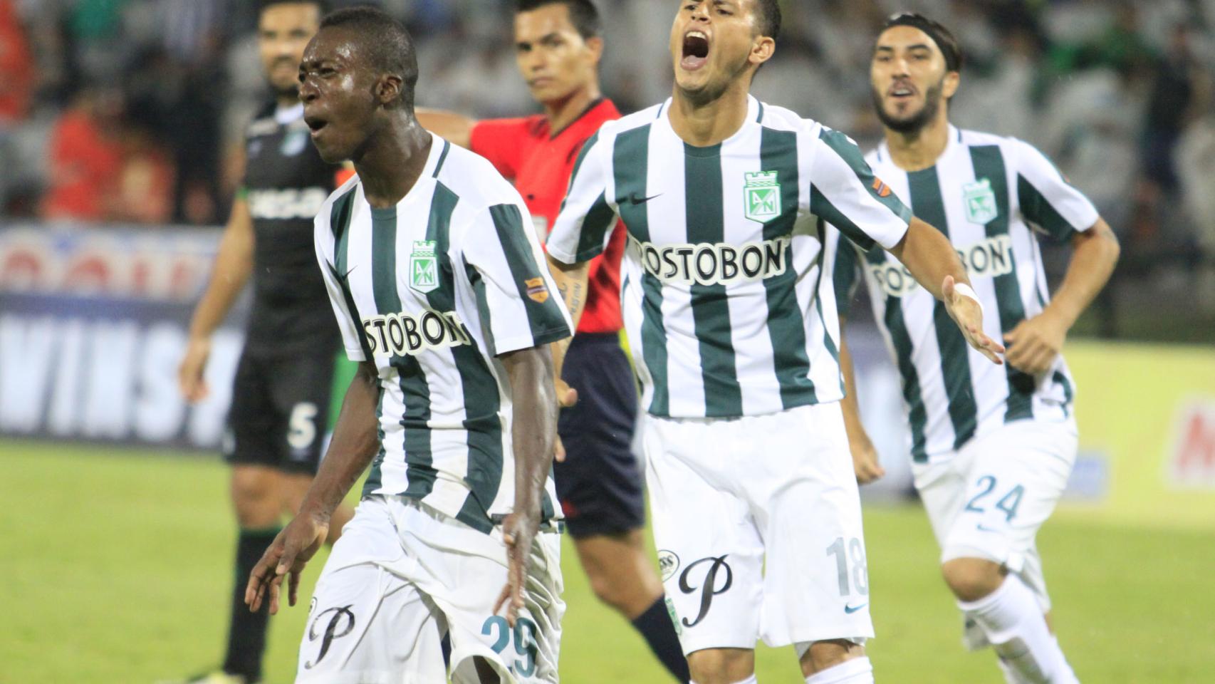 Marlos Moreno celebra un tanto con su club, el Atlético Nacional de Medellín.