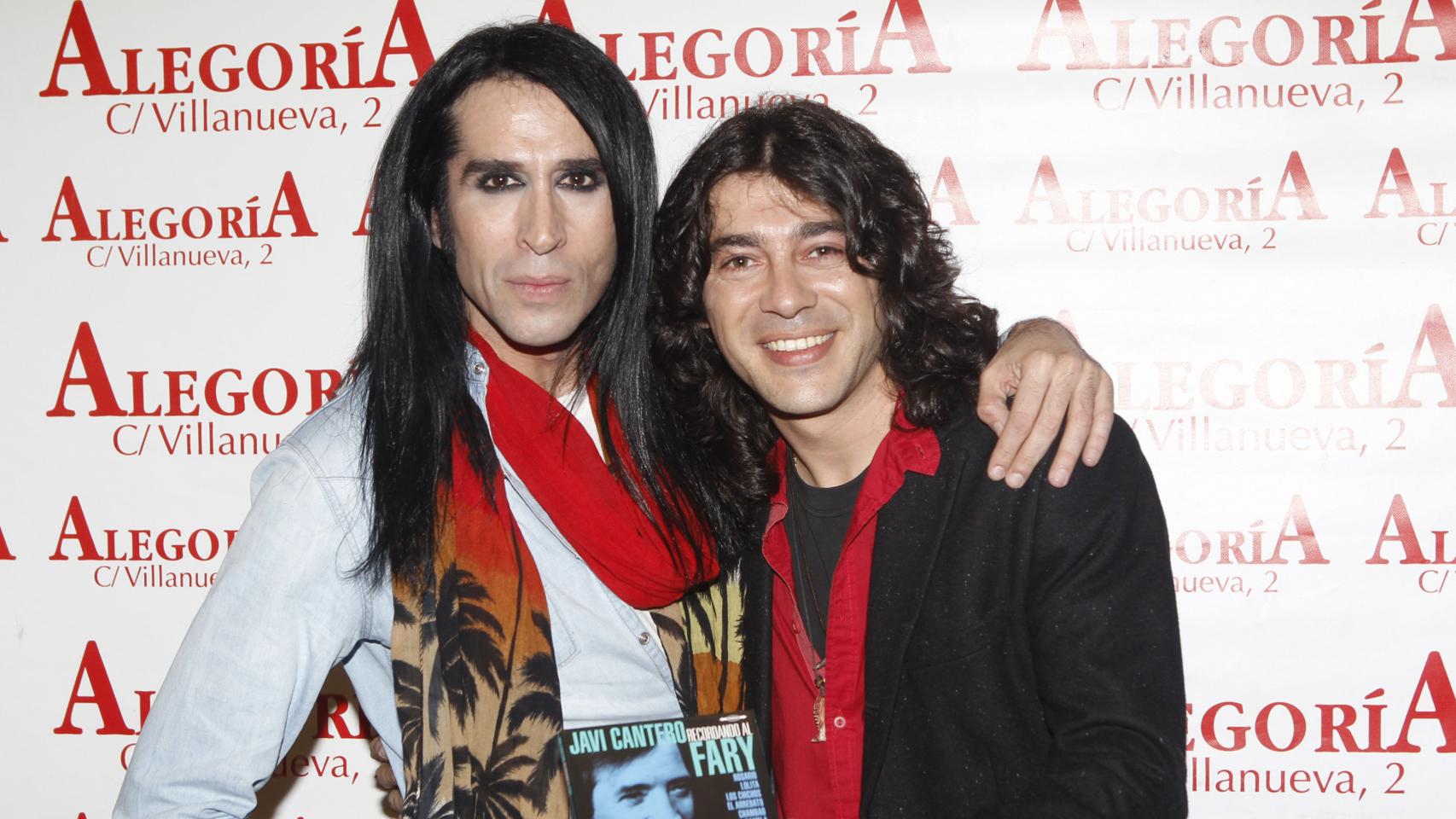 Mario Vaquerizo y Javi Cantero durante la presentación del disco 'Recordando El Fary'
