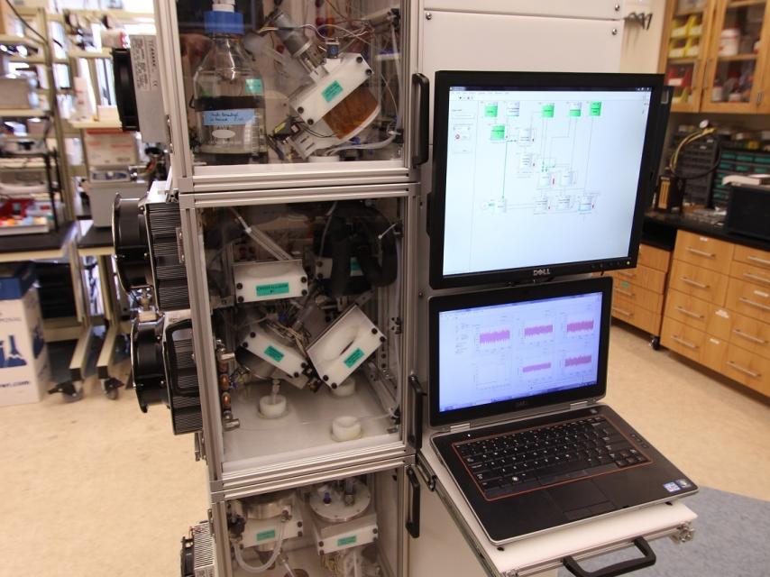 El sintetizador de fármacos creado en Massachusetts.