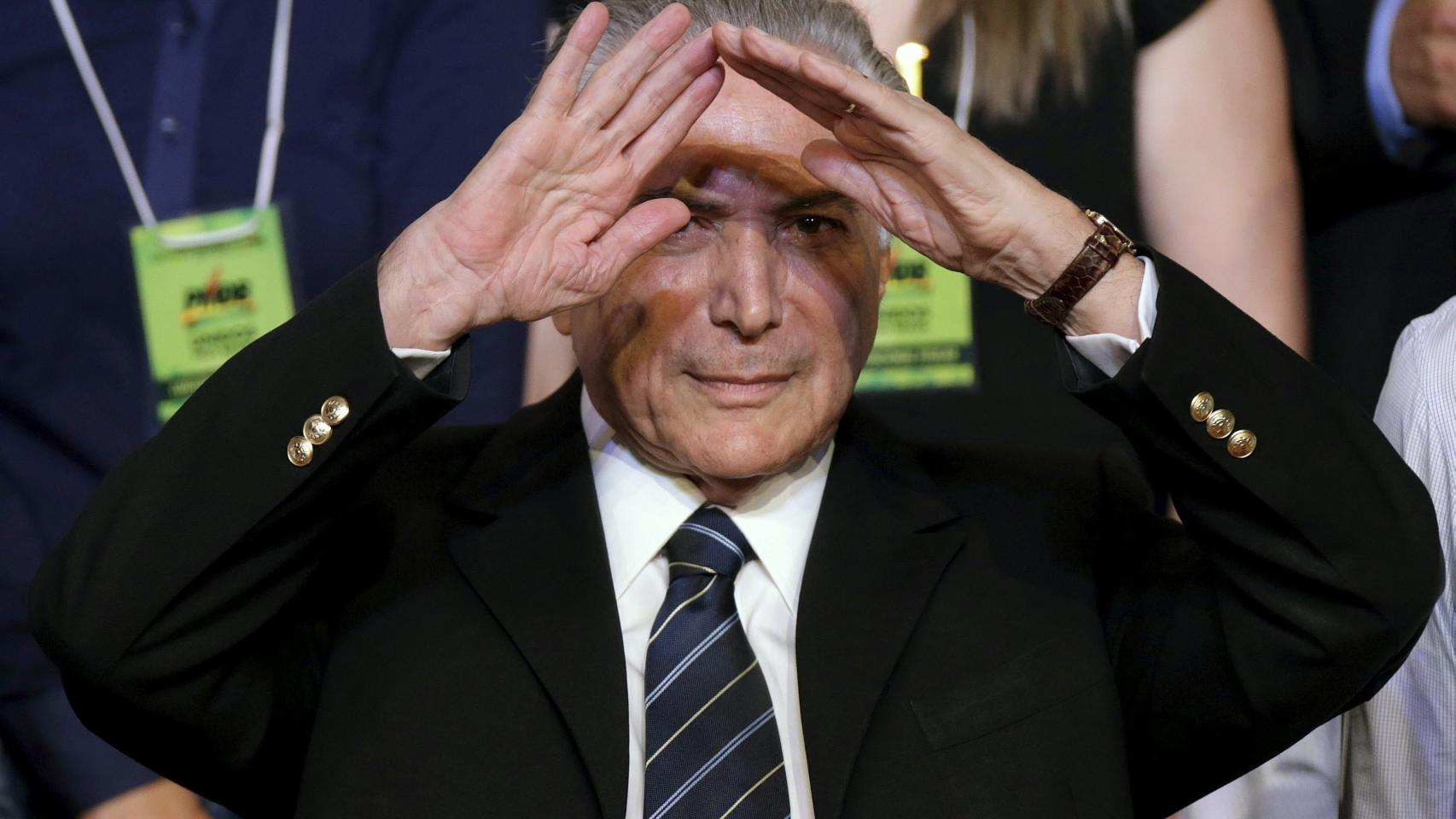El vicepresidente Michel Temer gesticula durante la convención nacional del PMDB.