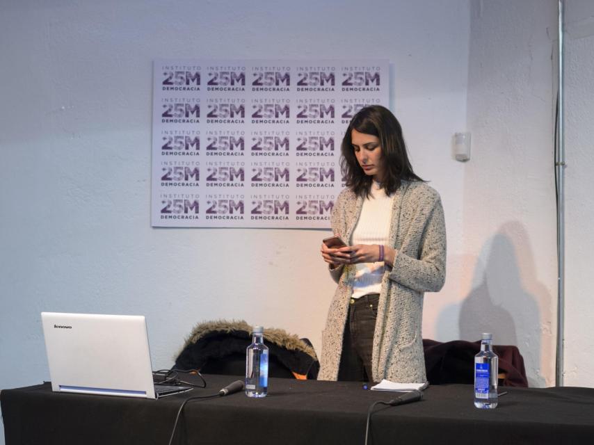 Rita Maestre ya en el escenario.