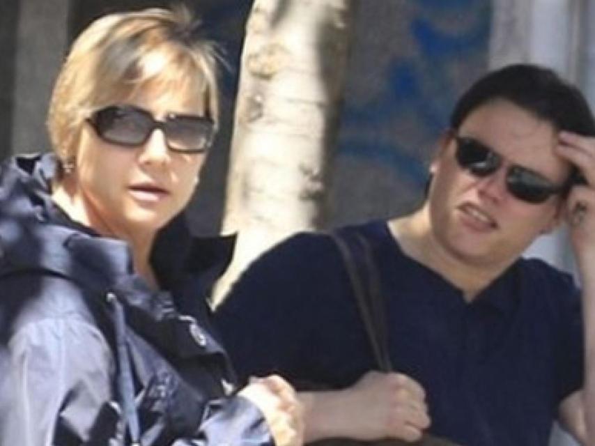 Gloria Serra y su pareja