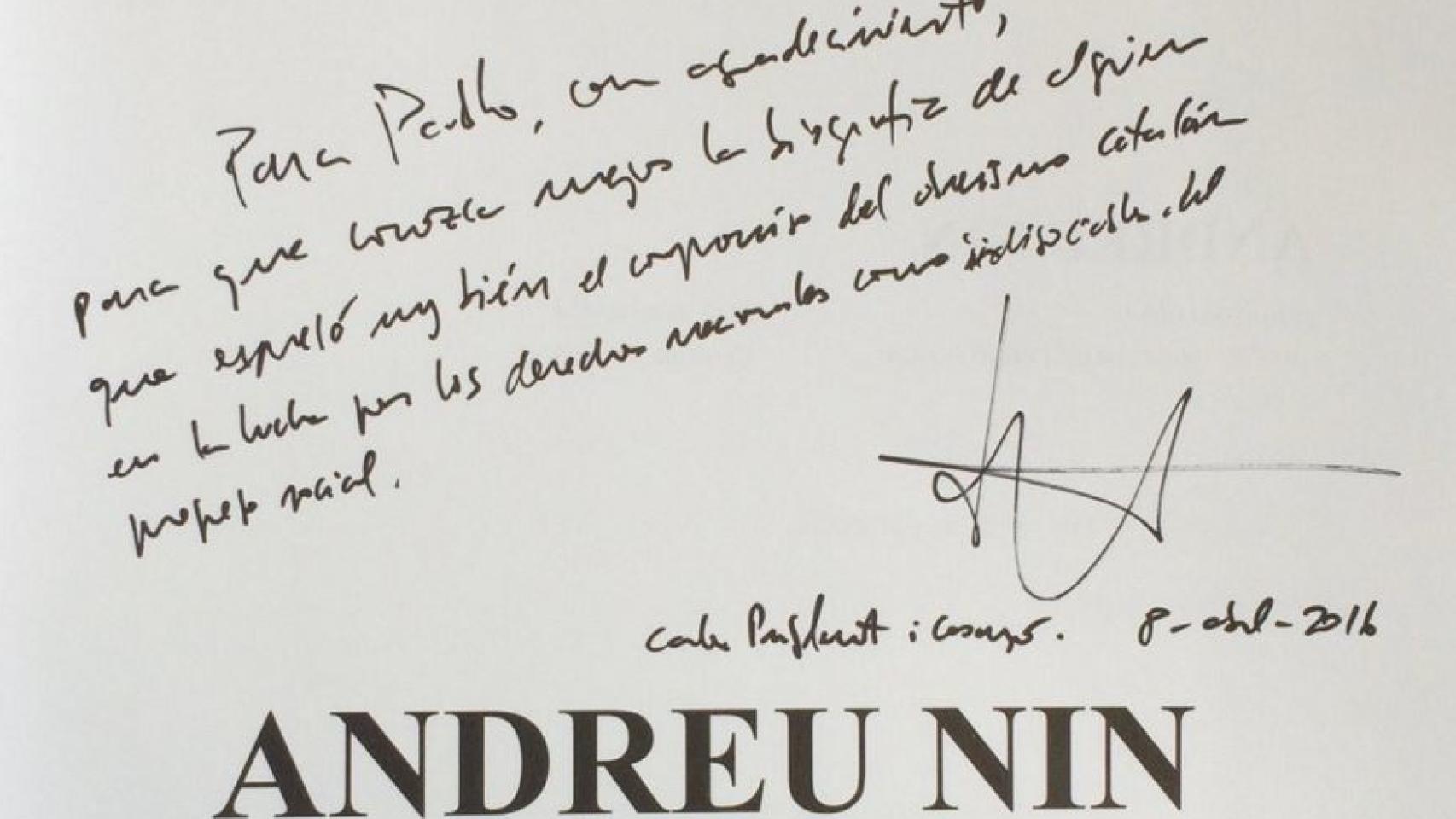 La dedicatoria de Puigdemont a Iglesias.