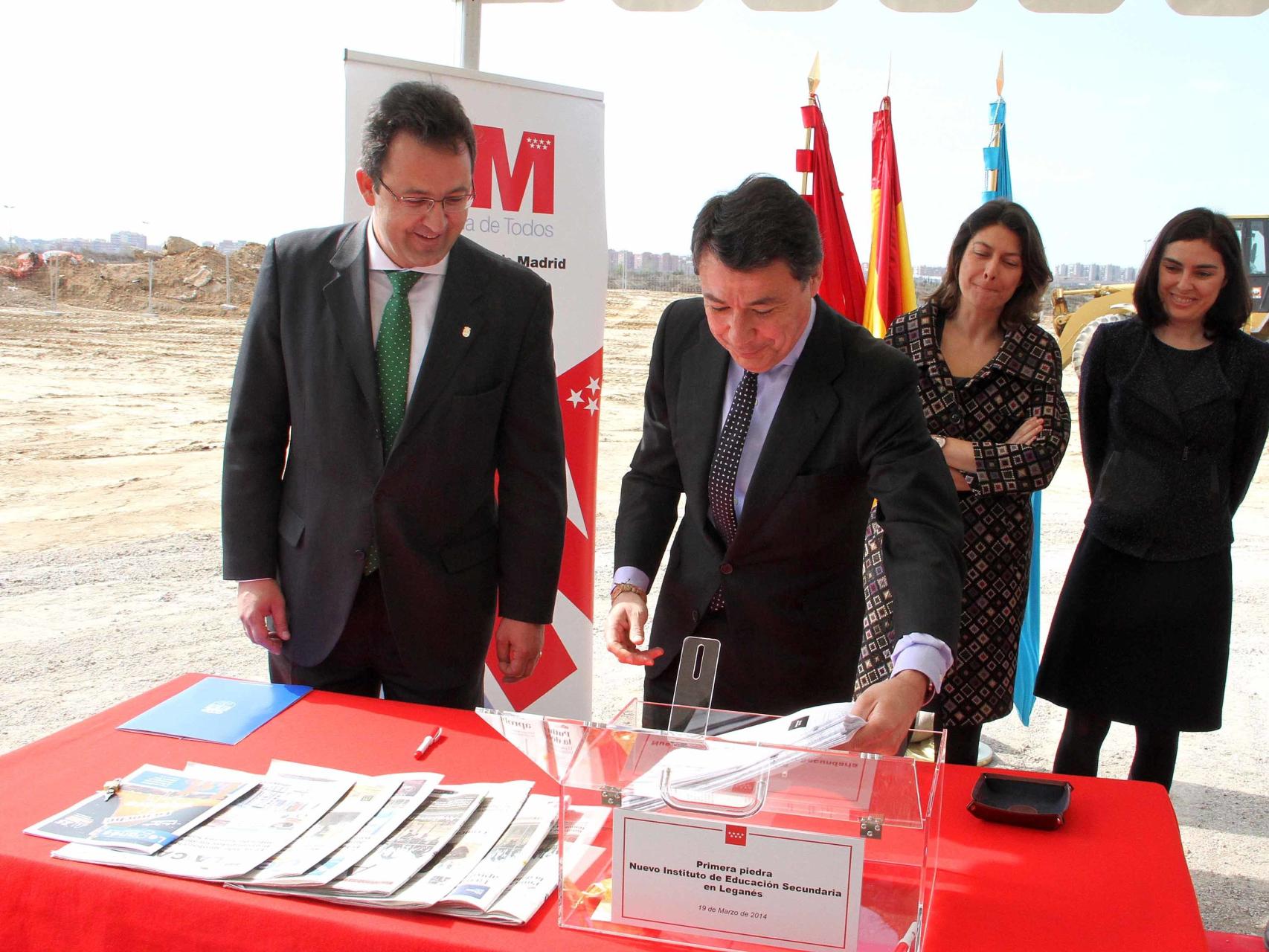 El ex alcalde de Leganés, Jesús Gómez, junto a Ignacio González.