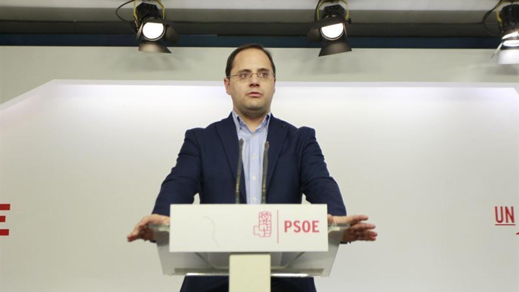 Luena: A Podemos solo le han importado los sillones y el referéndum para la independencia