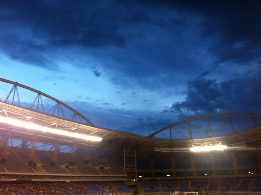 Engenhão llegó a estar sin luz y agua antes de los Juegos.