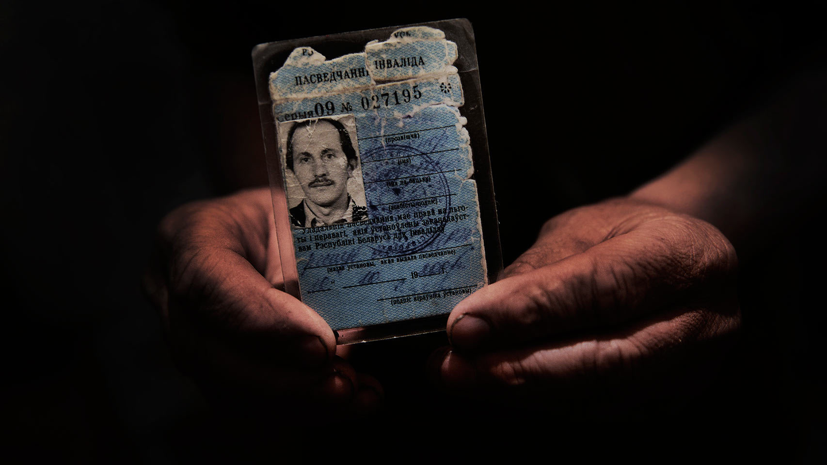 Carné oficial de Bielorrusia de afectado por la radiactividad.