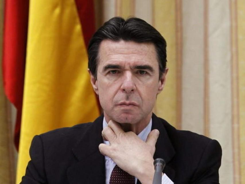 El ministro Soria se despide en forma de comunicado.