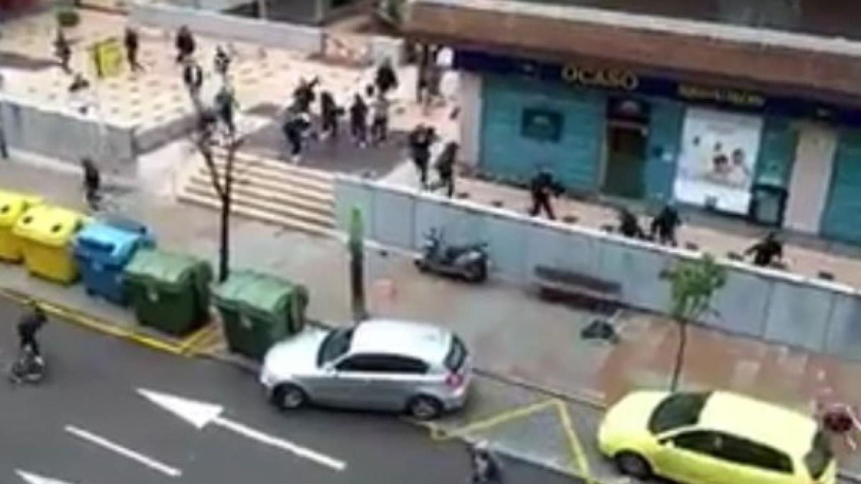 Imagen del enfrentamiento entre ultras en Vigo.