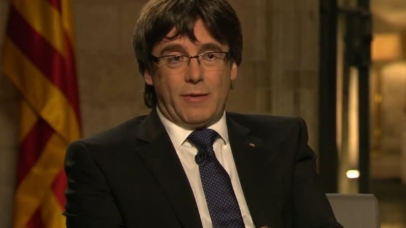 Carles Puigdemont durante su entrevista con Ana Pastor