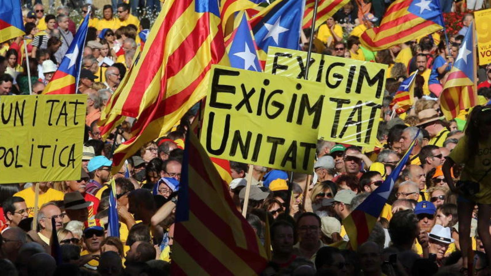 Concentración convocada en torno a la consulta del 9N.