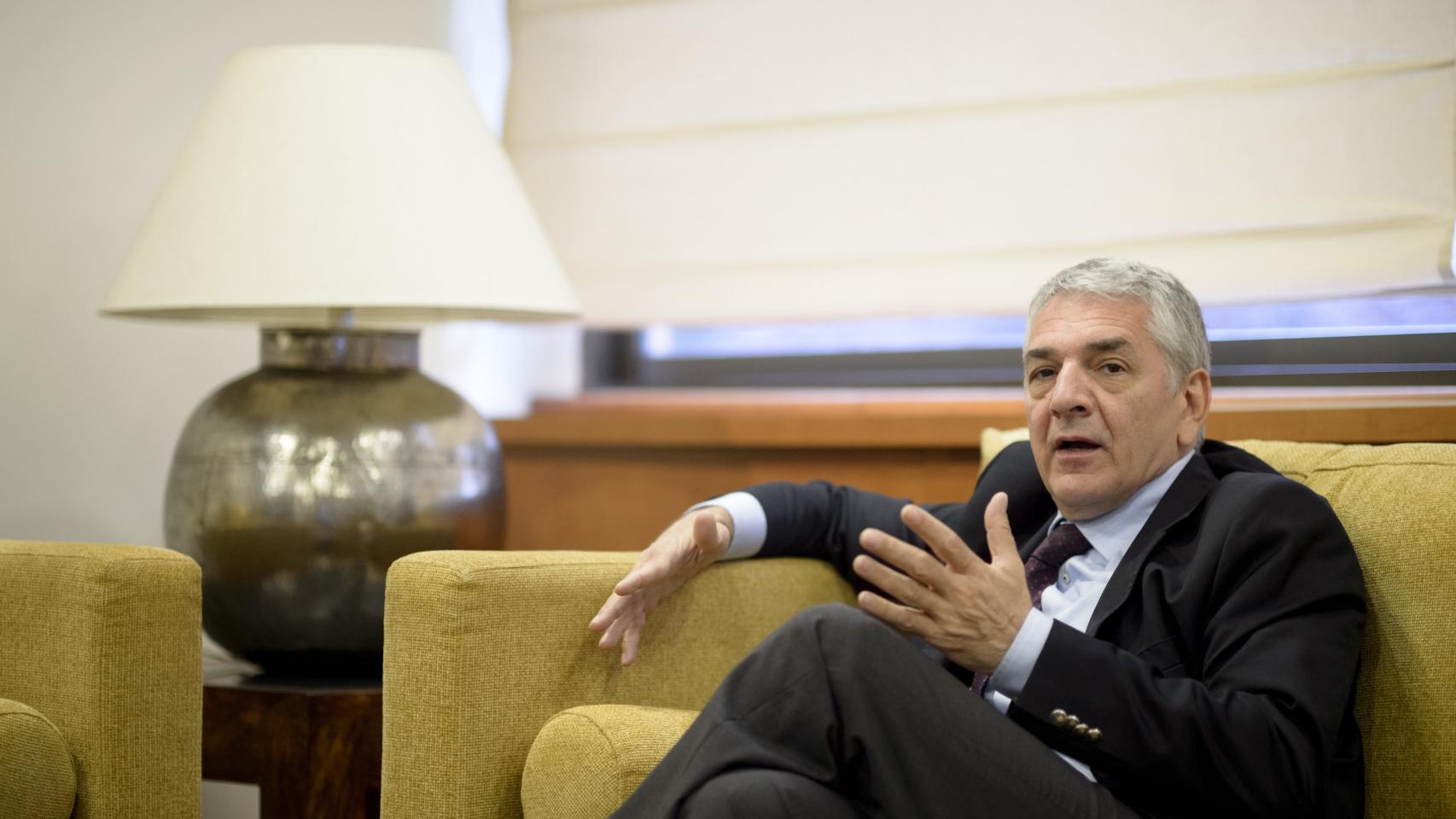 Önhon subraya que Turquía lucha contra el PKK, pero no tiene nada contra los kurdos.