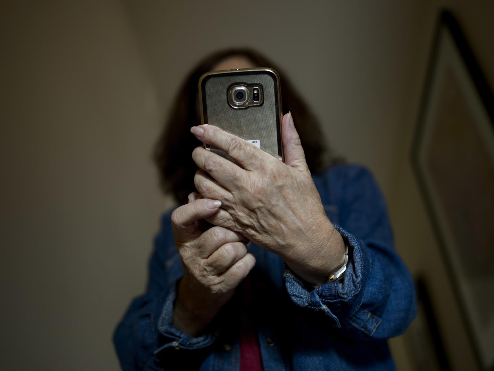 Recreación de la escena del secuestro virtual al sobrino de Marisa.