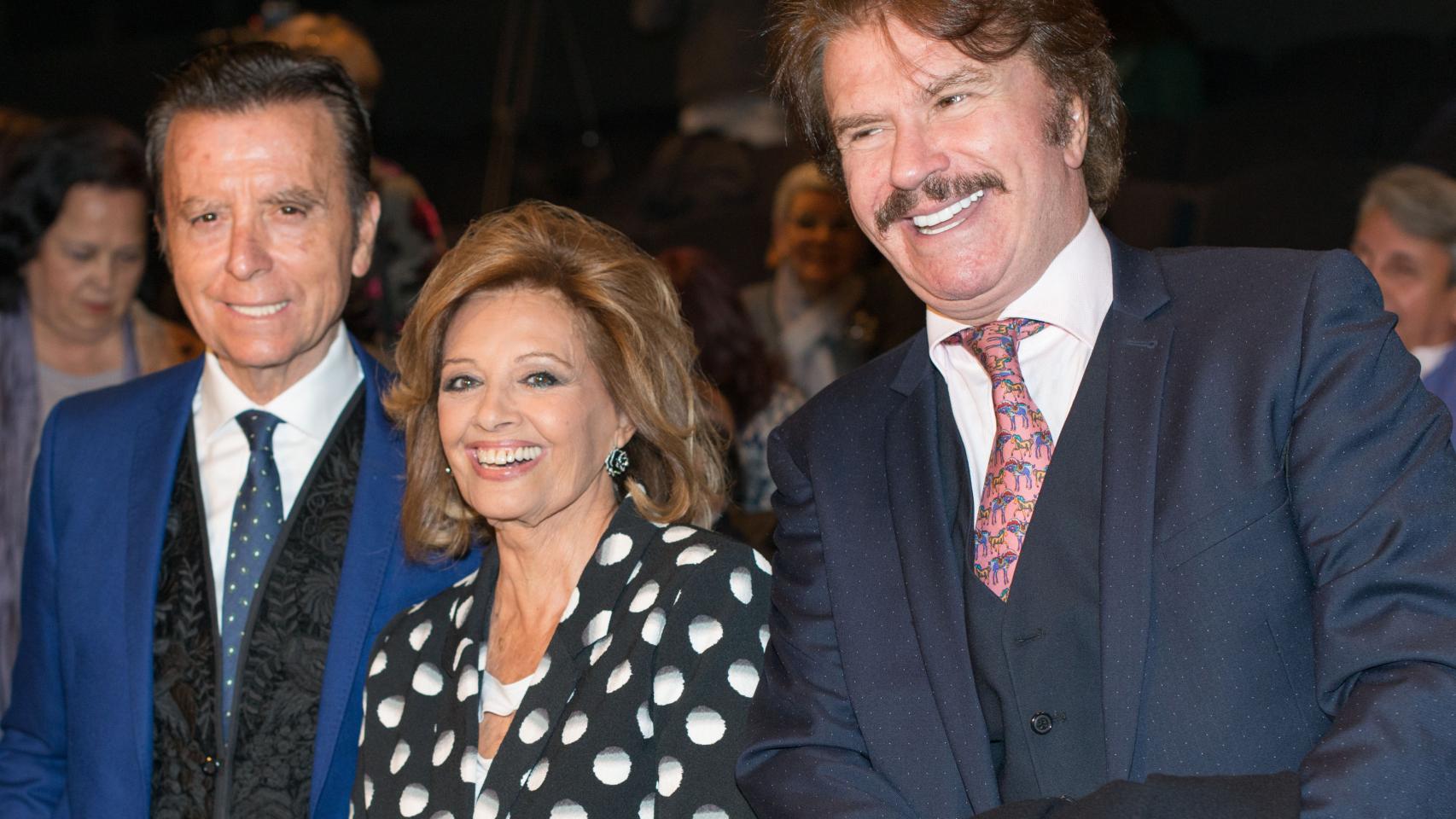 Ortega Cano con Mª Teresa Campos y su pareja Bigote Arrocet