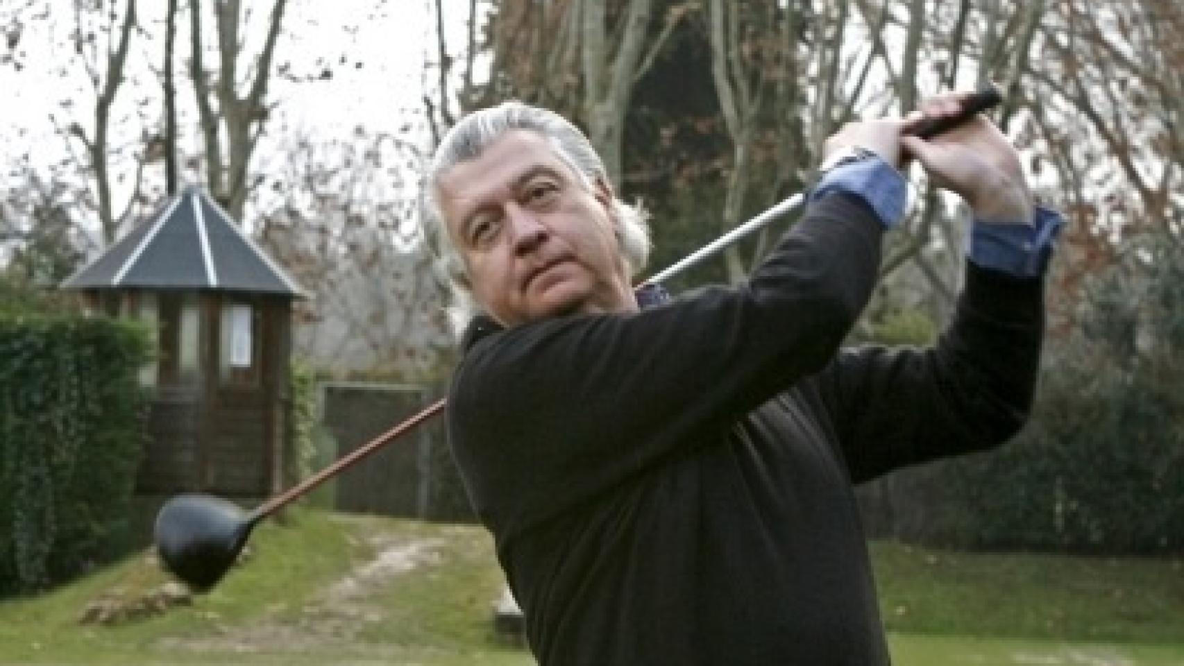 Enrique Hevia practicando su deporte favorito