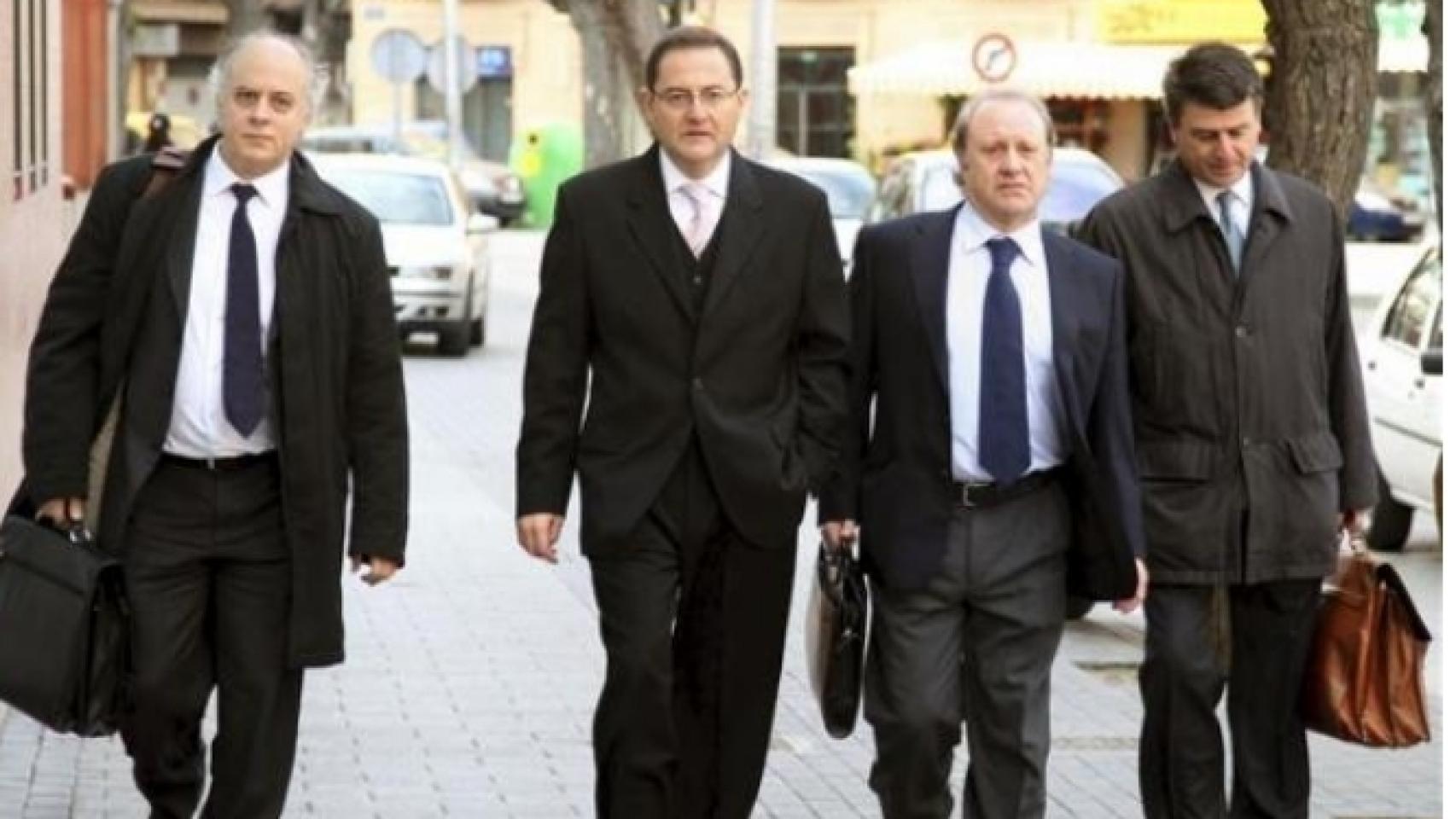 Trinitario Casanova, a la entrada de los Juzgados