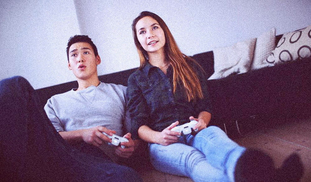 pareja-videojuegos