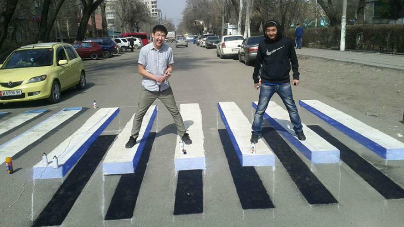 Versión china de este tipo de cruces en el que sus autores muestran la ilusión óptica