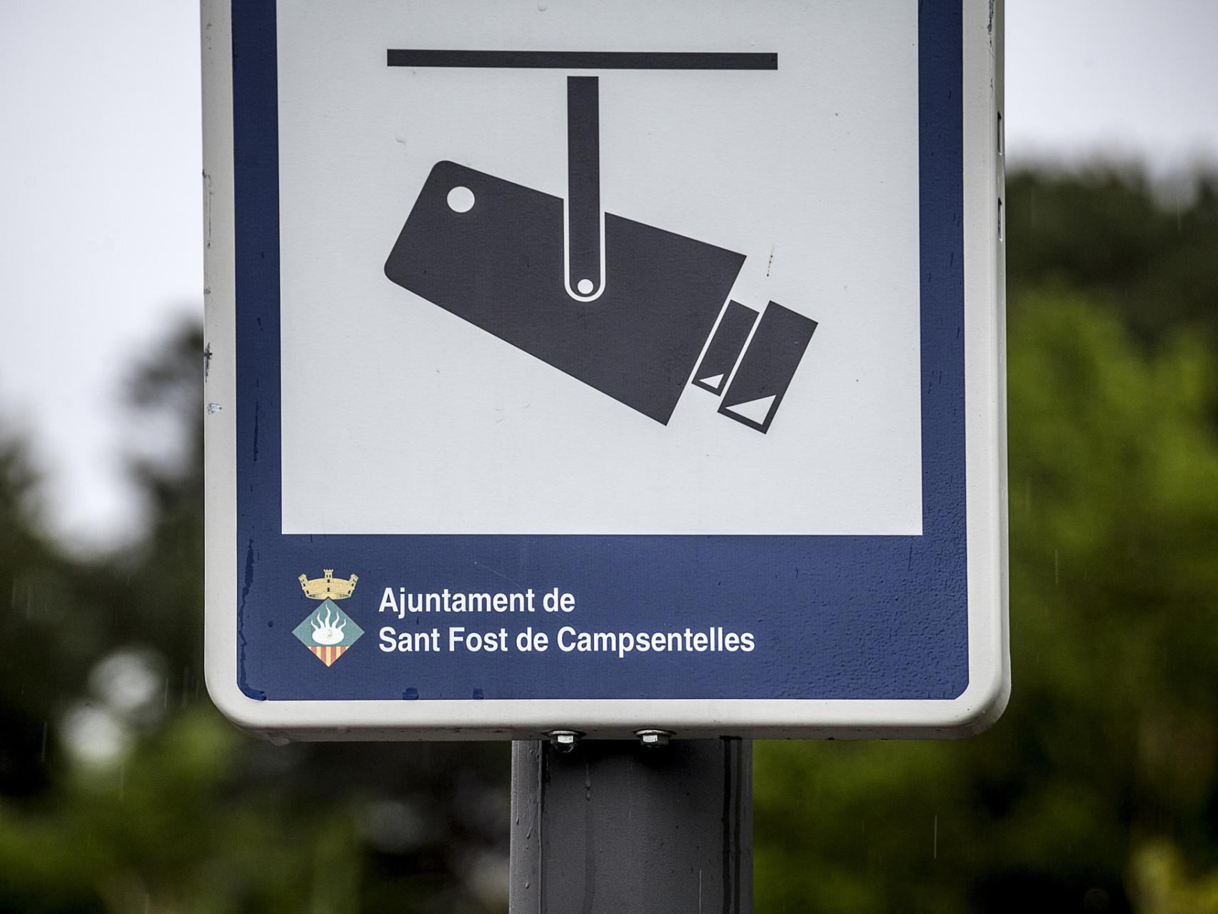 Señal de tráfico en Sant Fost de Campsentelles
