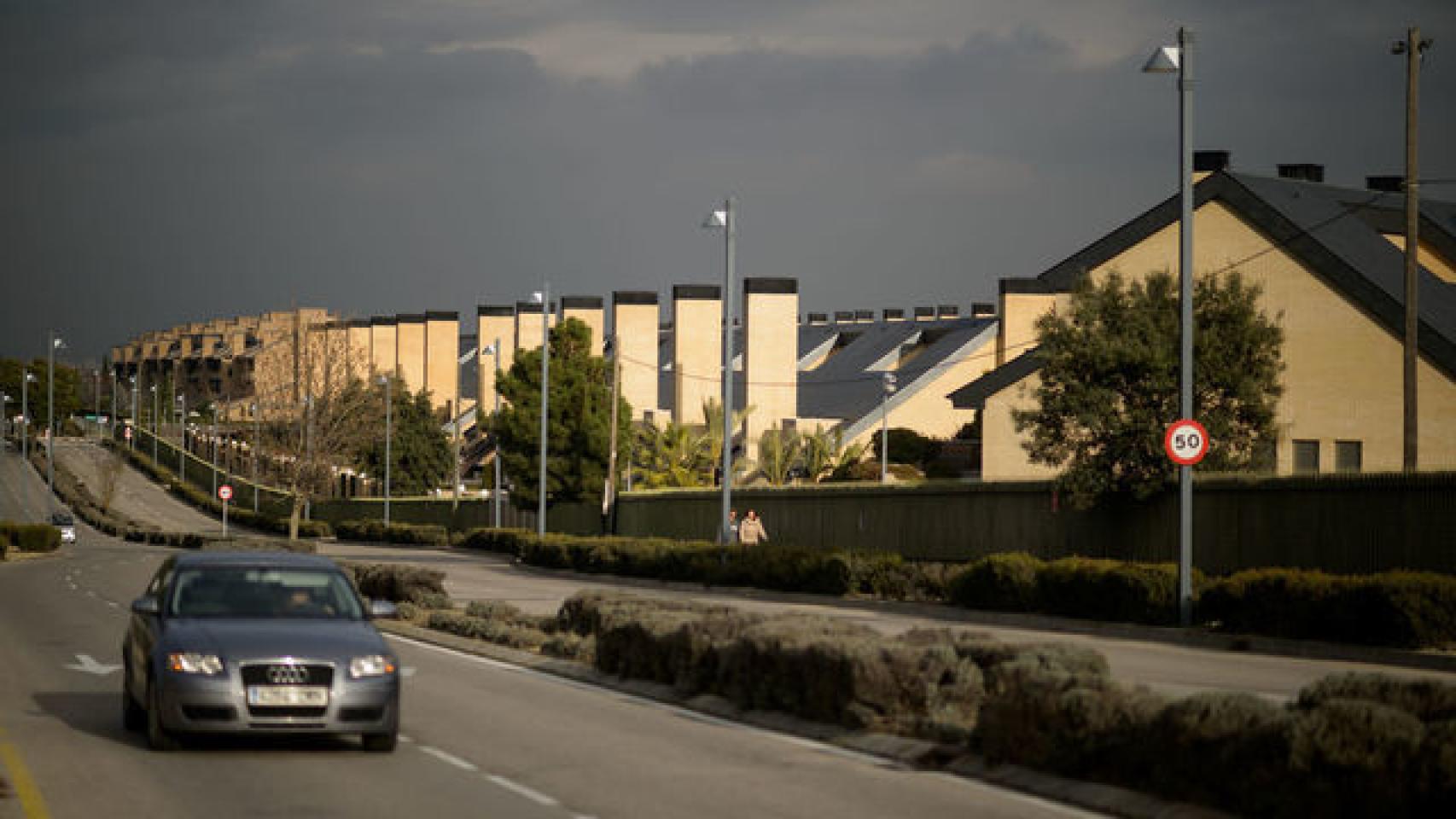 Una de las calles de la lujosa urbanización de La Finca