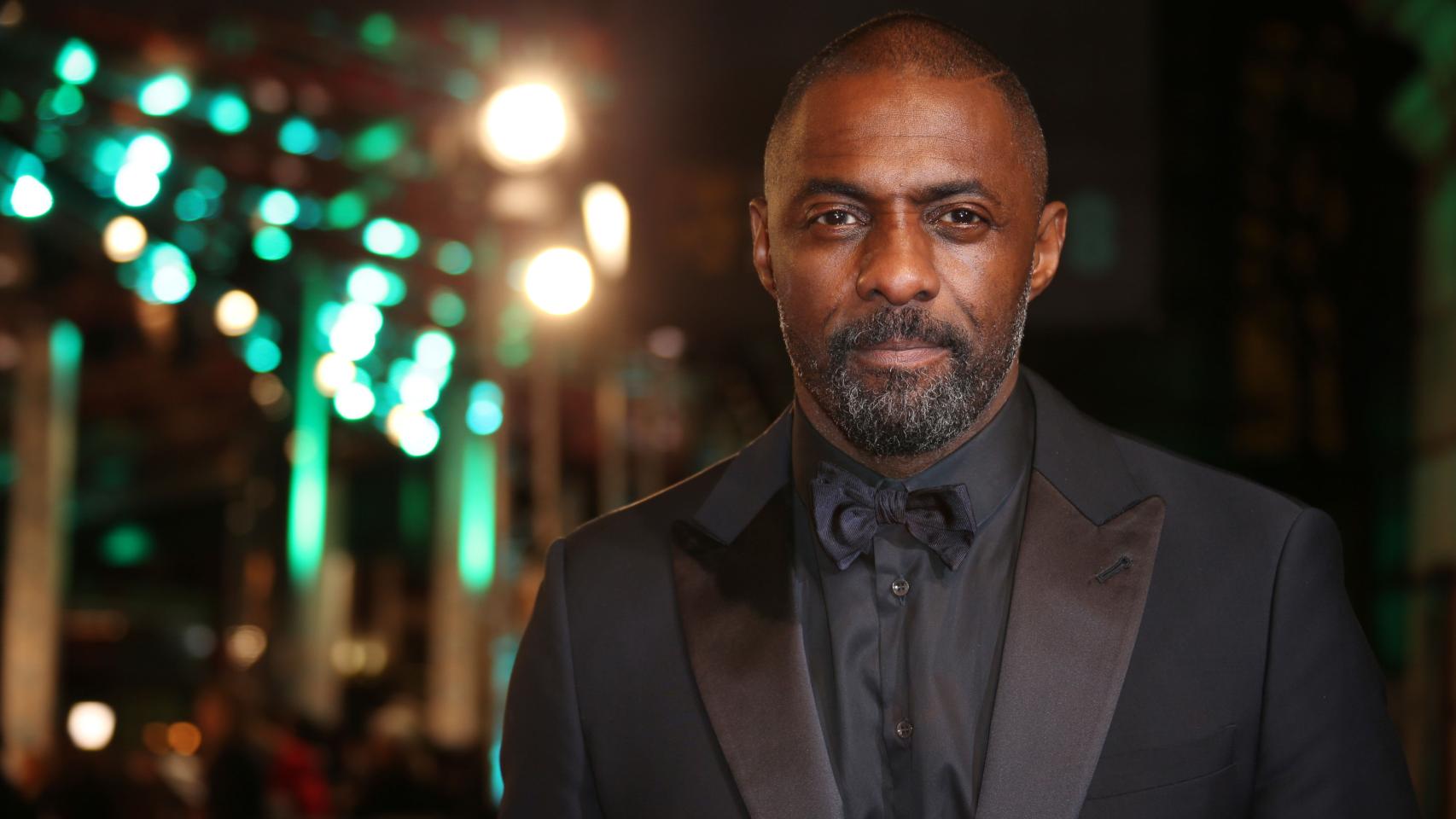 Idris Elba en los Premios Bafta de 2016