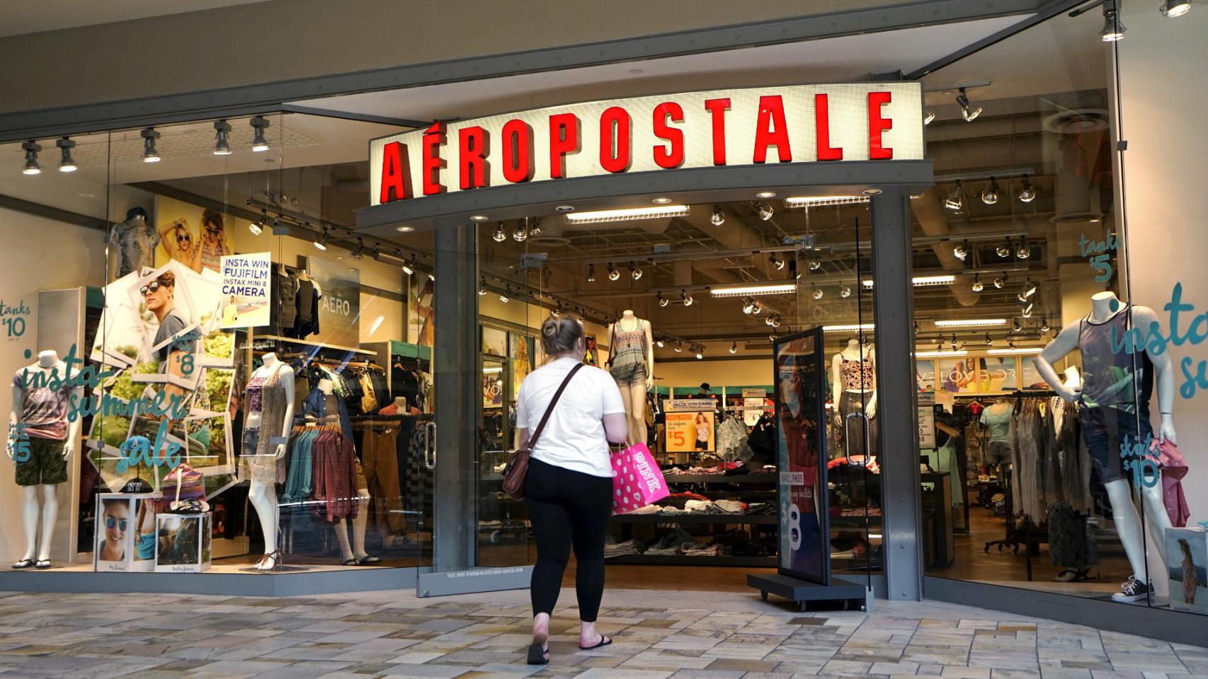Exterior de una tienda de Aéropostale.