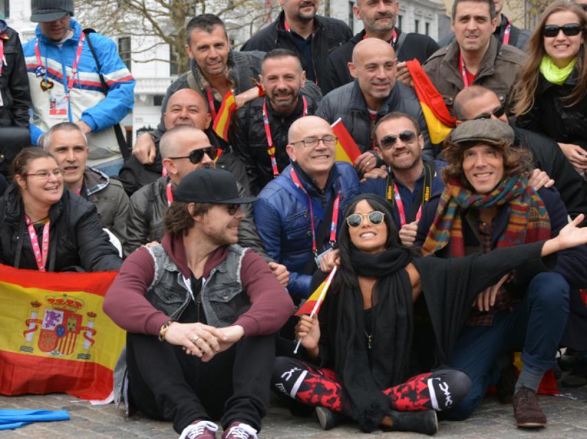 Eurofans con Raquel del Rosario