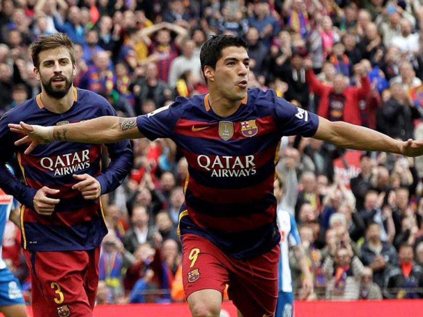 Luis Suárez celebra un gol contra el Espanyol.