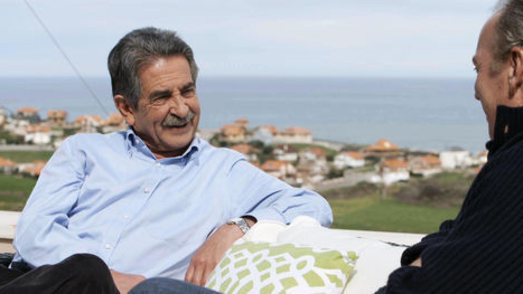 Miguel Ángel Revilla es entrevistado por Bertín Osborne