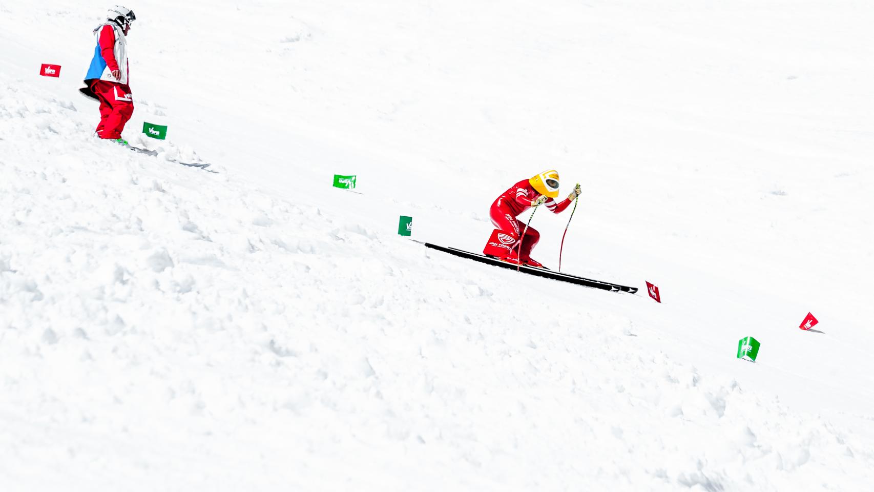 Jan Farrell desciende en Vars.