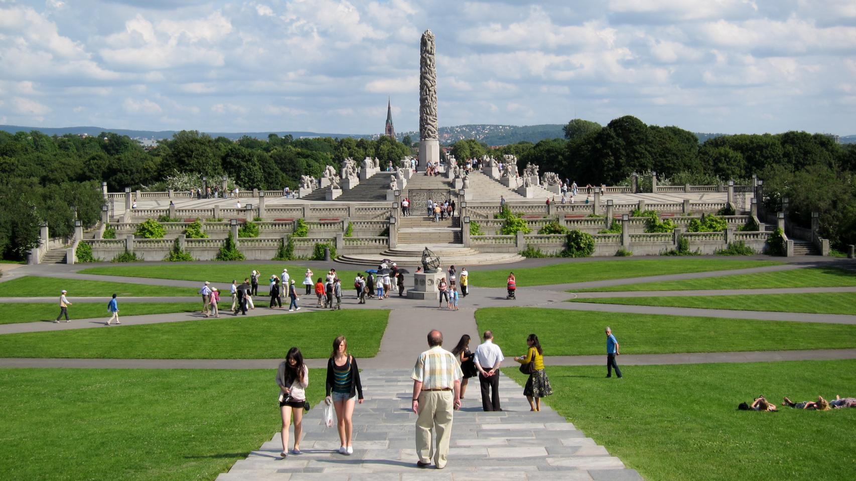 El Parque Vigeland ofrece lo mejor de la naturaleza urbana de Oslo con un museo al aire libre.