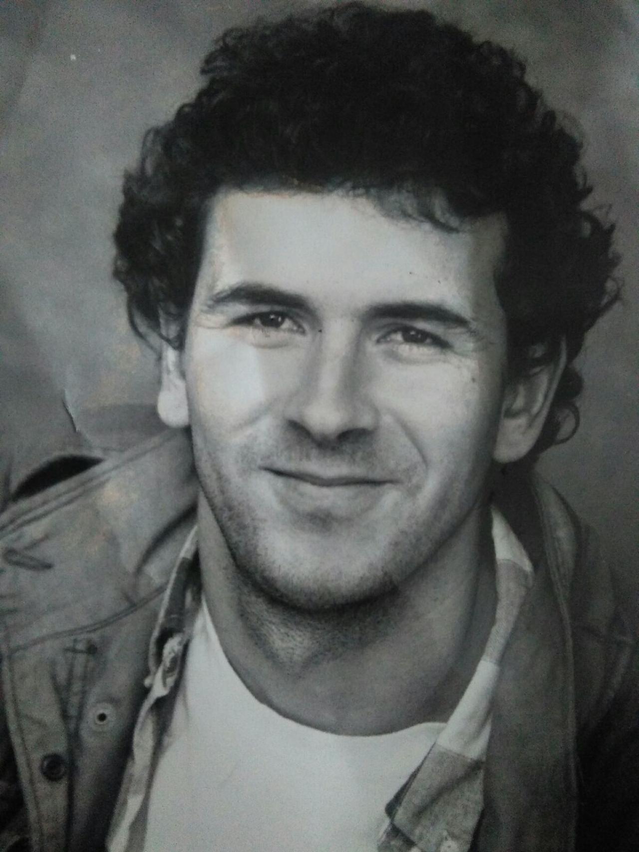 Willy Toledo cuando tenía 22 años.