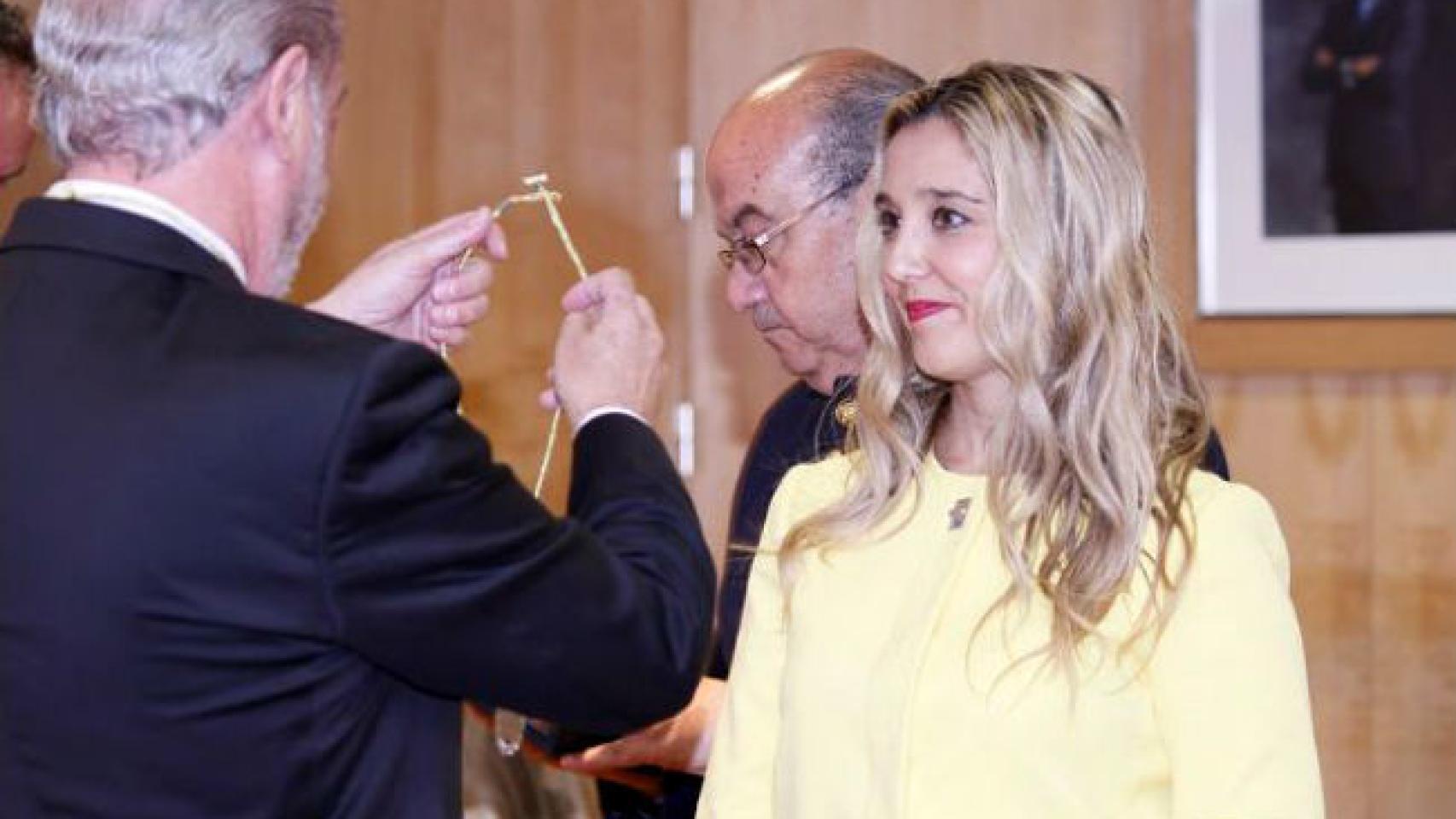 La alcaldesa de Alcalá de Guadaíra, Ana Isabel Jiménez, en un acto en el Ayuntamiento.