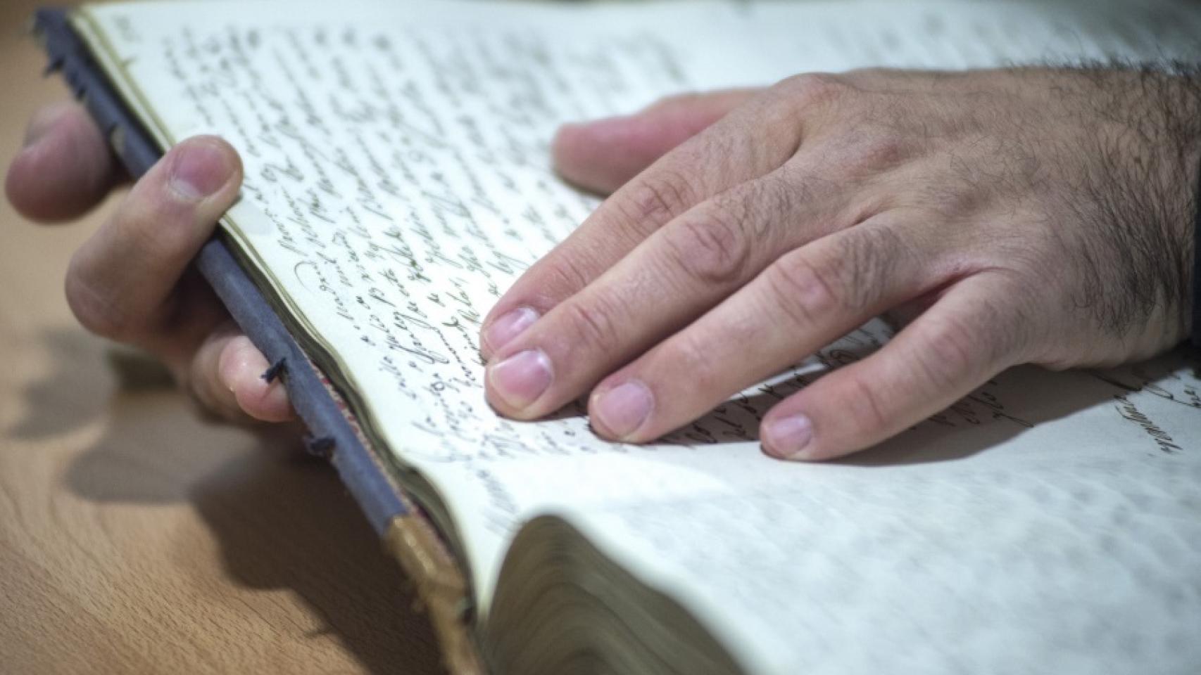 Revisando en el archivo Parroquial de la Iglesia de San Sebastián los años de fallecimiento de los niños encontrados.